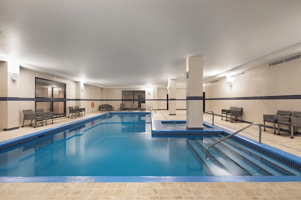 Piscine intérieure