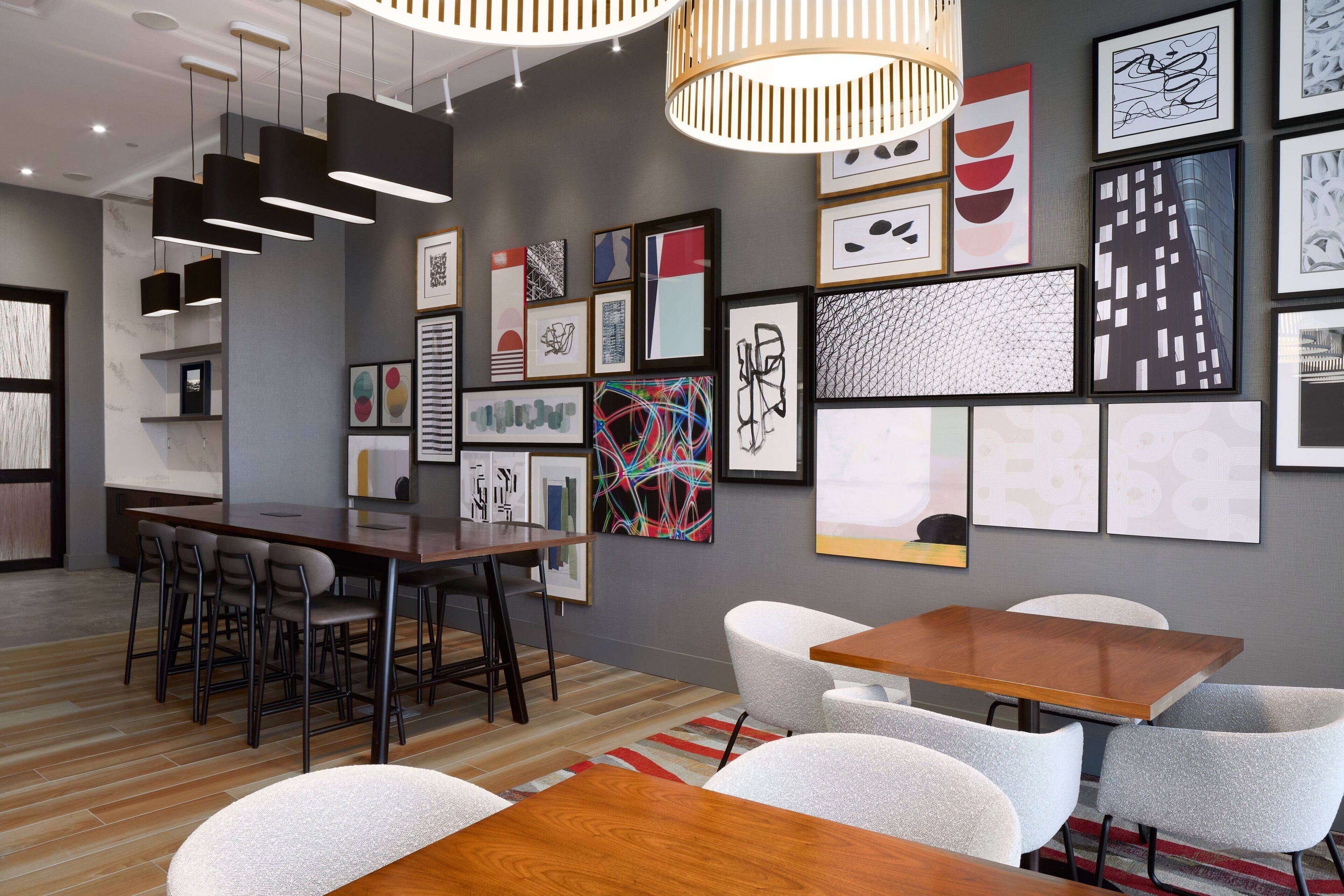 Photo - Residence Inn by Marriott Montreal Airport