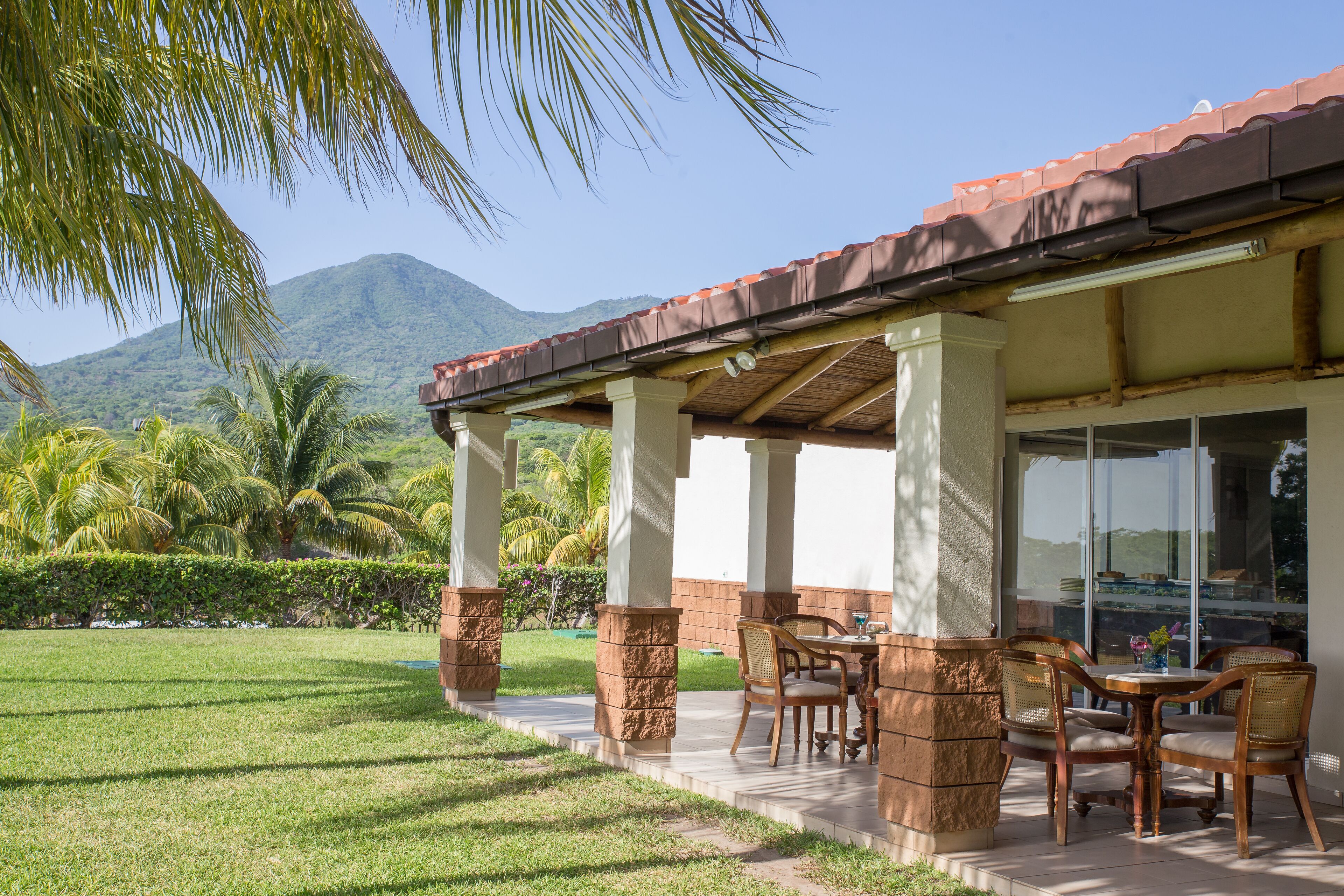 breakfast, lunch, dinner served; international cuisine, garden views