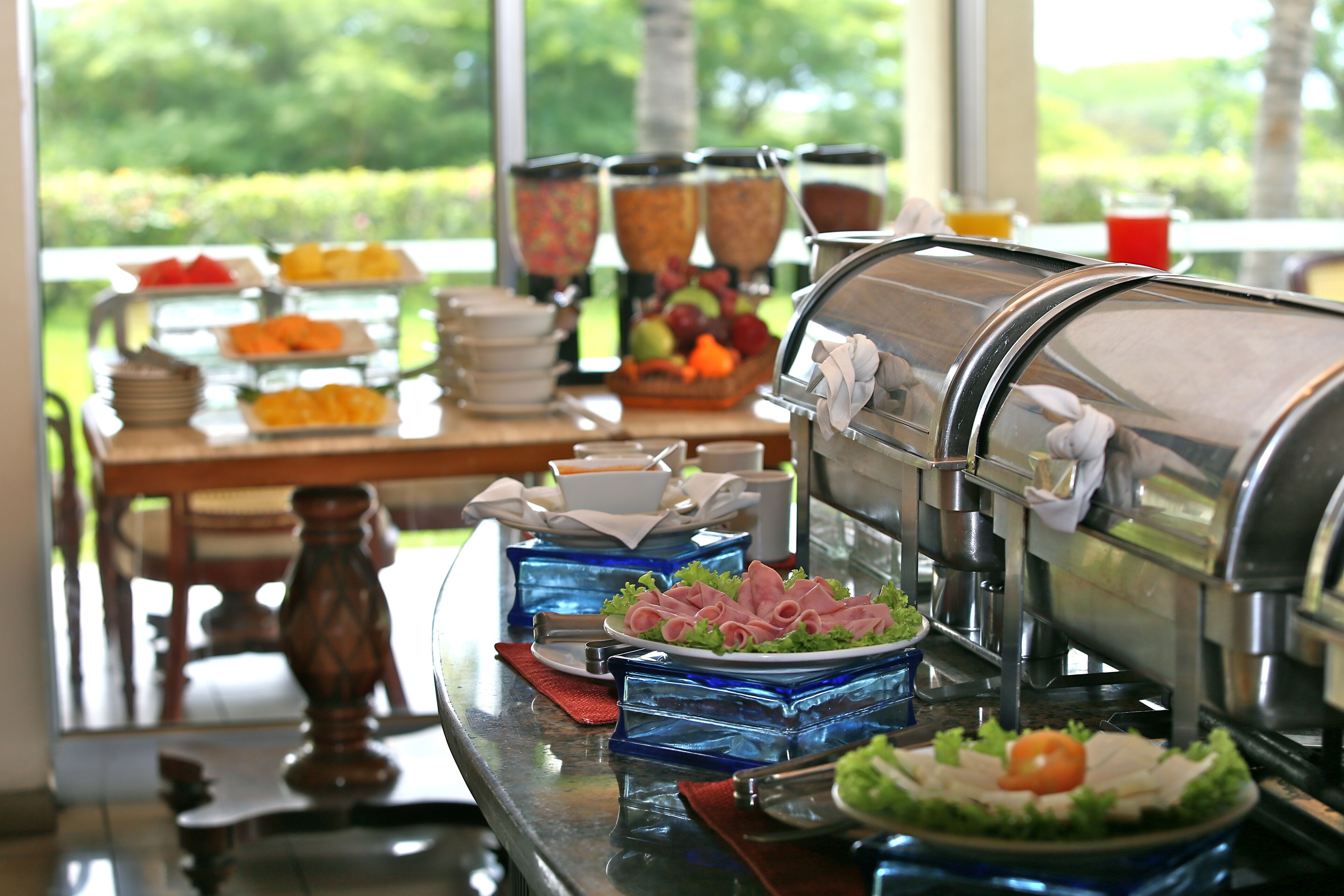 Free daily full breakfast 