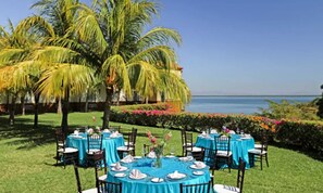 Outdoor banquet area - Comfort Inn Real La Union (La Union)