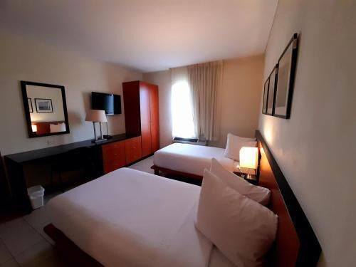 Premium bedding, in-room safe, desk, laptop workspace