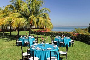 Outdoor banquet area - Comfort Inn Real La Union (La Union)