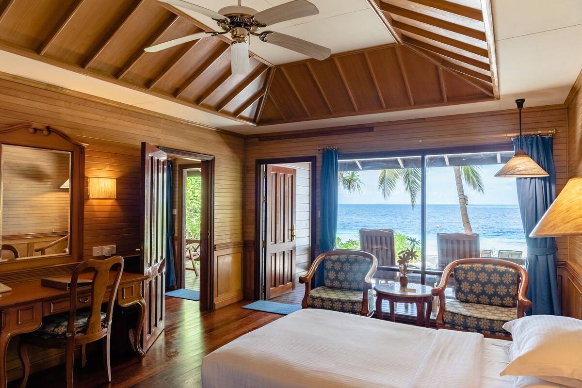 디럭스룸, 침대(여러 개) (Two Bedroom Family Beach Villa) | 미니바, 객실 내 금고, 책상, 다리미/다리미판