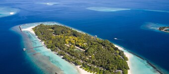 Royal Island Resort & Spa