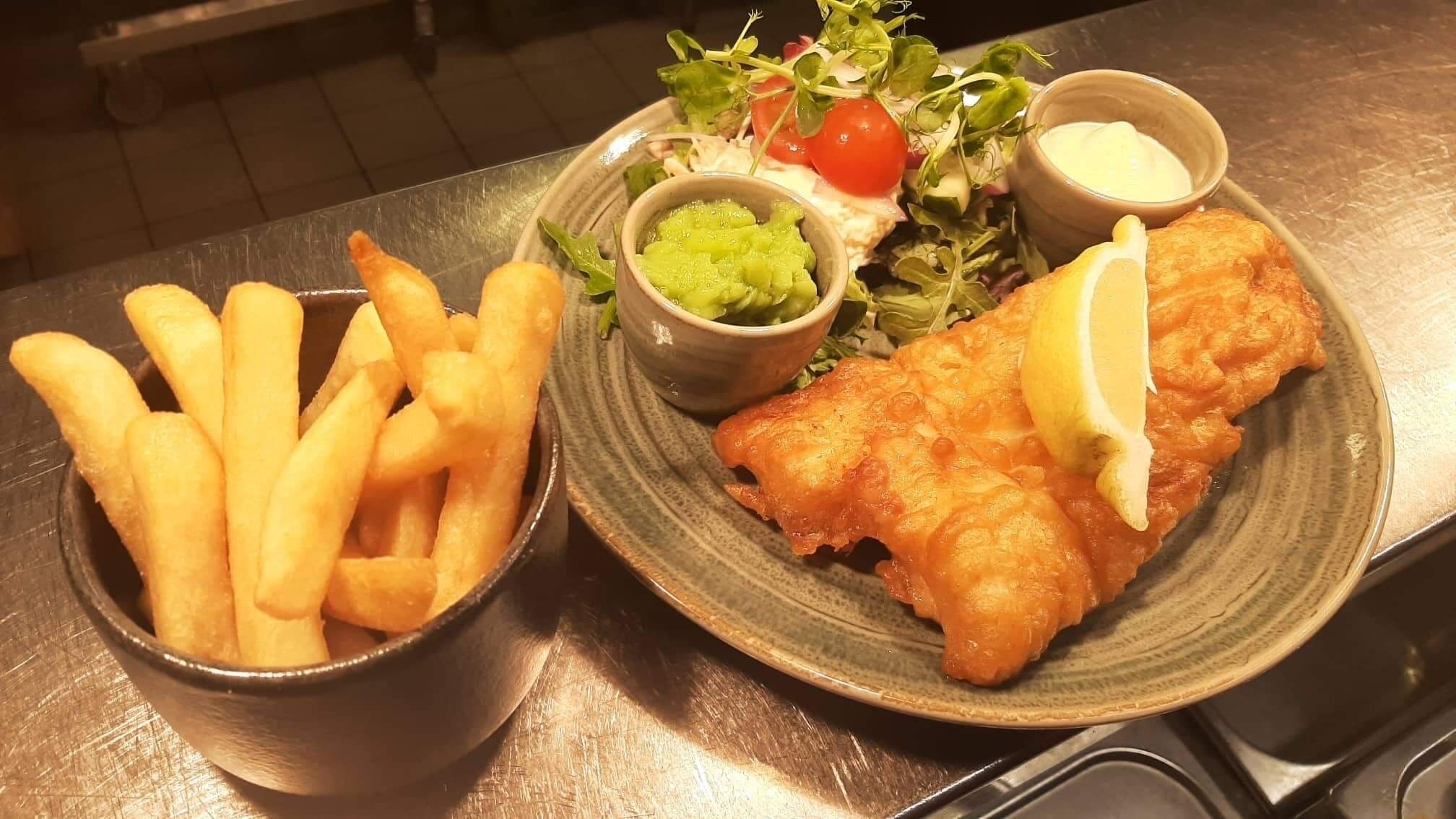 lunch and dinner served