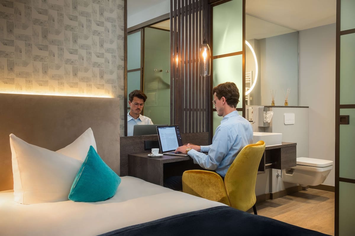 Classic Single Room | Minibar, individually decorated, desk, laptop workspace
