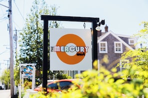 Front of property - Mercury Hotel Provincetown (Provincetown)