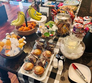 فطور أوروبي مجانًا يوميًا