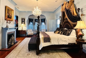 Dahlia Suite | Premium bedding, blackout drapes, free WiFi, bed sheets