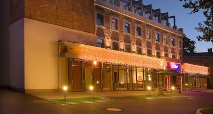 Toss Hotel