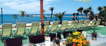 Palm Beach Hotel