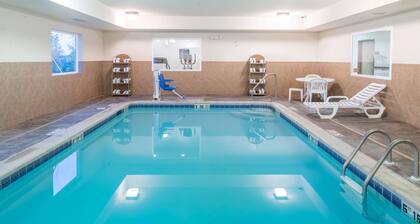 Super 8 by Wyndham St Robert Ft Leonard Wood Area