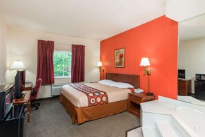 Schreibtisch, Bügeleisen/Bügelbrett, kostenlose Babybetten