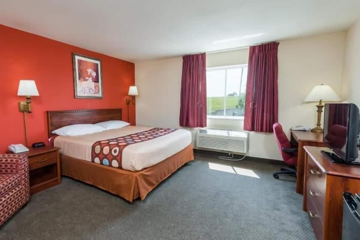 Desk, iron/ironing board, free cribs/infant beds, free WiFi