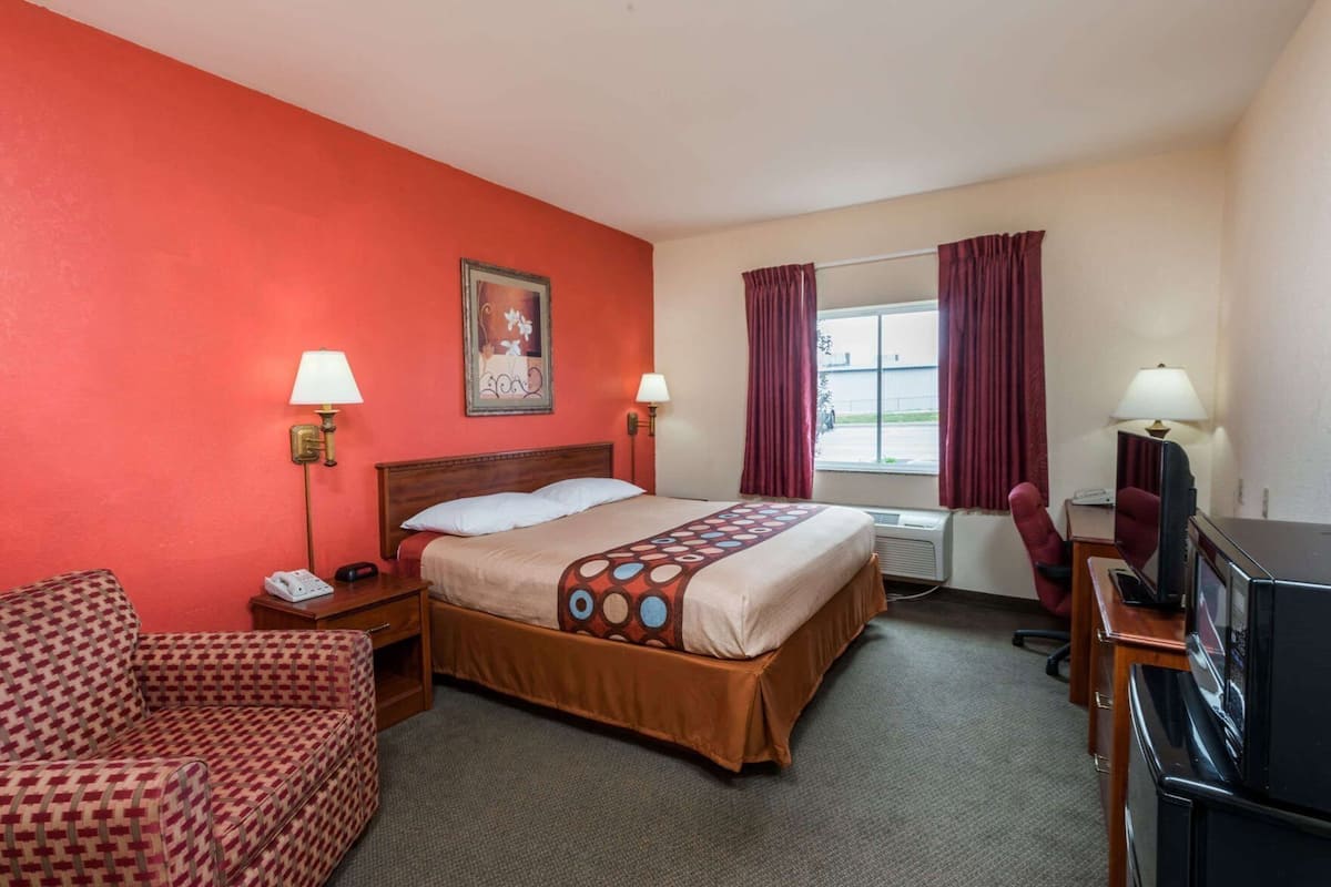 Desk, iron/ironing board, free cribs/infant beds, free WiFi