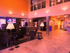Lobby - Comfort Inn & Suites (Langley)
