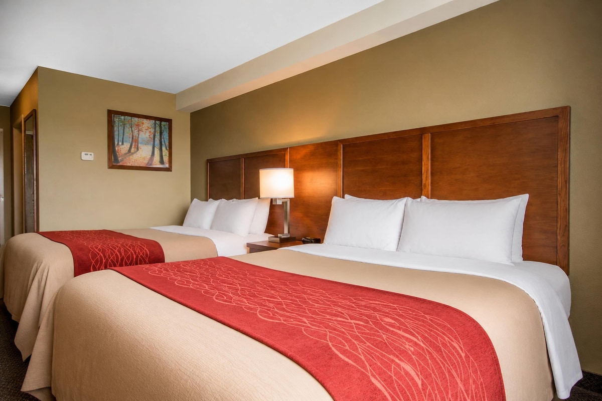 Standard Room, 2 Queen Beds, Non Smoking | Desk, soundproofing, iron/ironing board, cribs (surcharge)