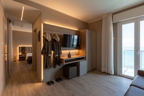 Suite | Living area