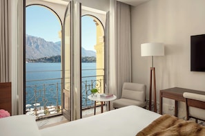 Standard Room, 1 King Bed, Lake View | Premium bedding, minibar, in-room safe, blackout curtains - The Lake Como EDITION (Griante)