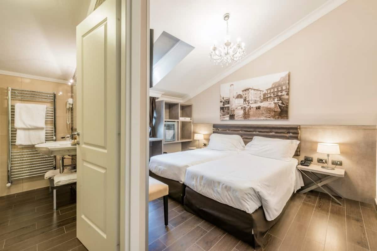 down duvets, minibar, in-room safe, desk