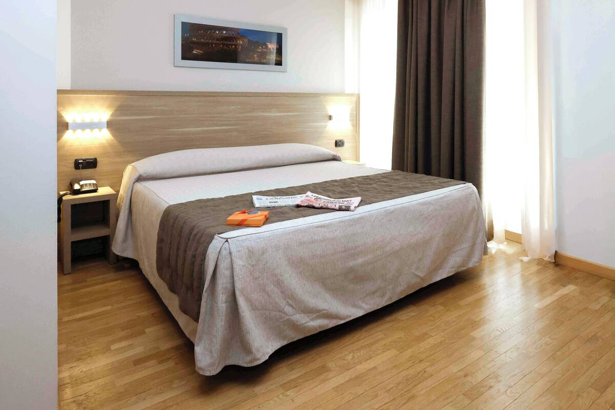 minibar, in-room safe, desk, soundproofing