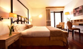 Suite | Minibar, caja fuerte, escritorio y sistema de insonorización