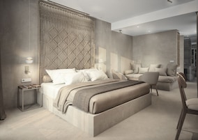 Premium bedding, free WiFi, bed sheets