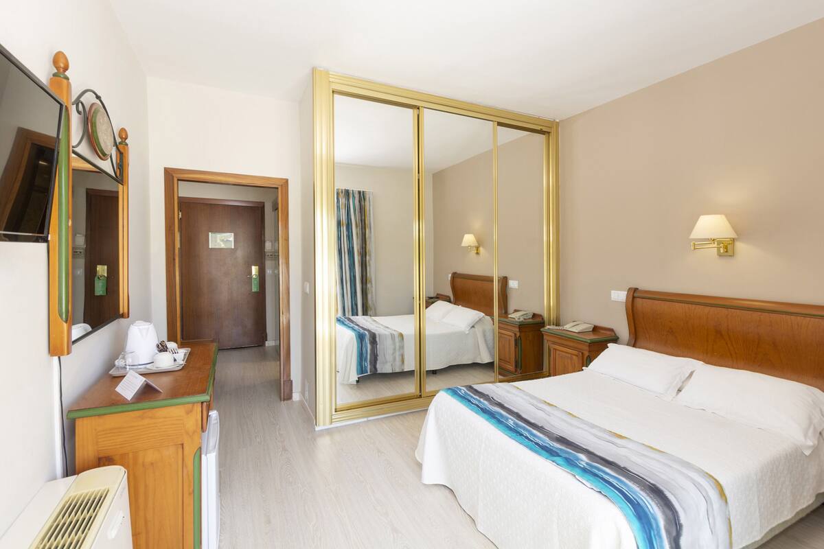 Single Room | Langsir/tirai gelap terus, Wi-fi percuma, cadar katil 