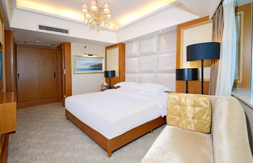 Haikou Golden Sea View Hotel