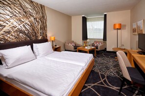 Escritorio, sistema de insonorización, cunas (de pago)