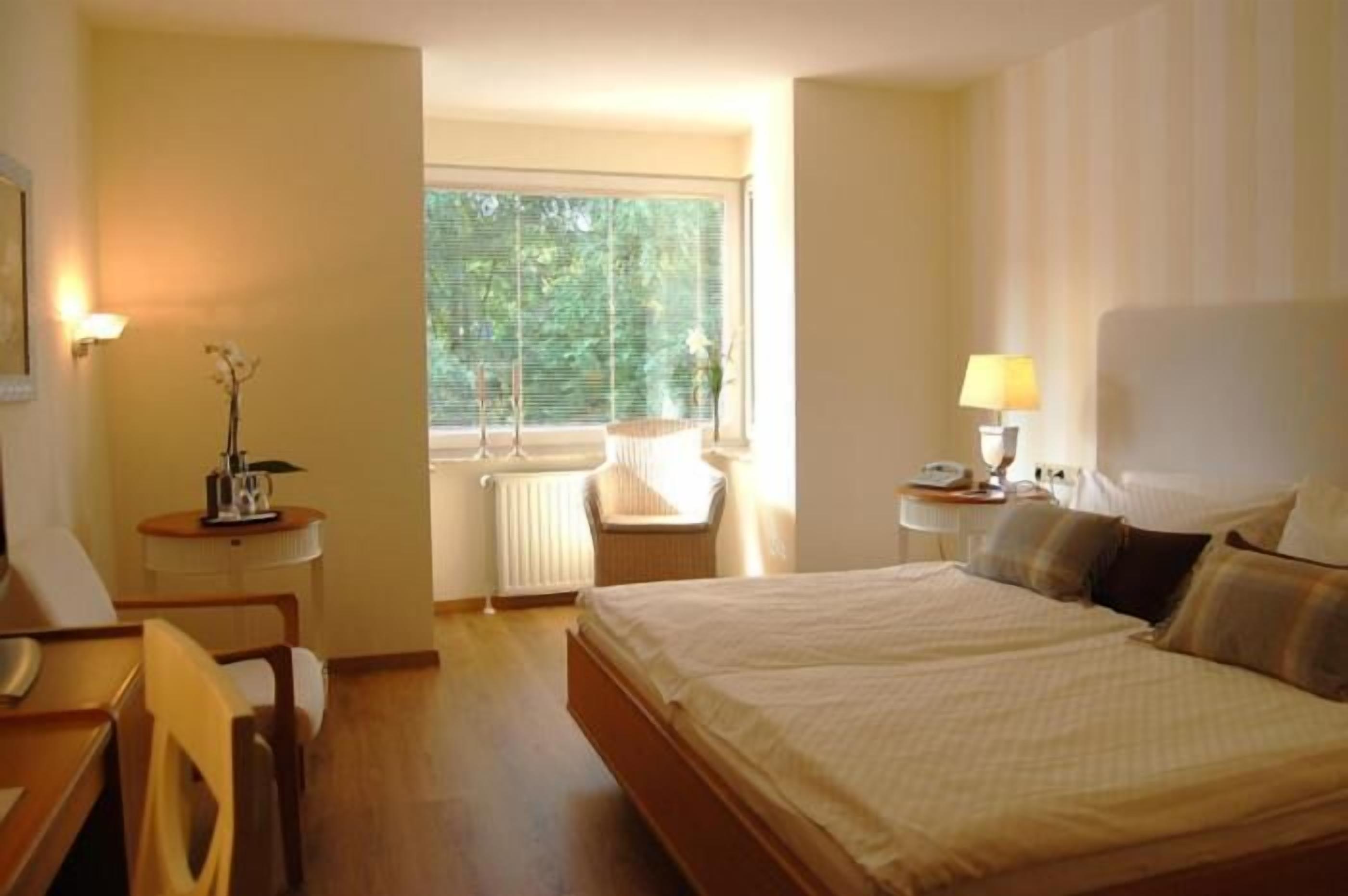 desk, soundproofing, cots/infant beds, rollaway beds