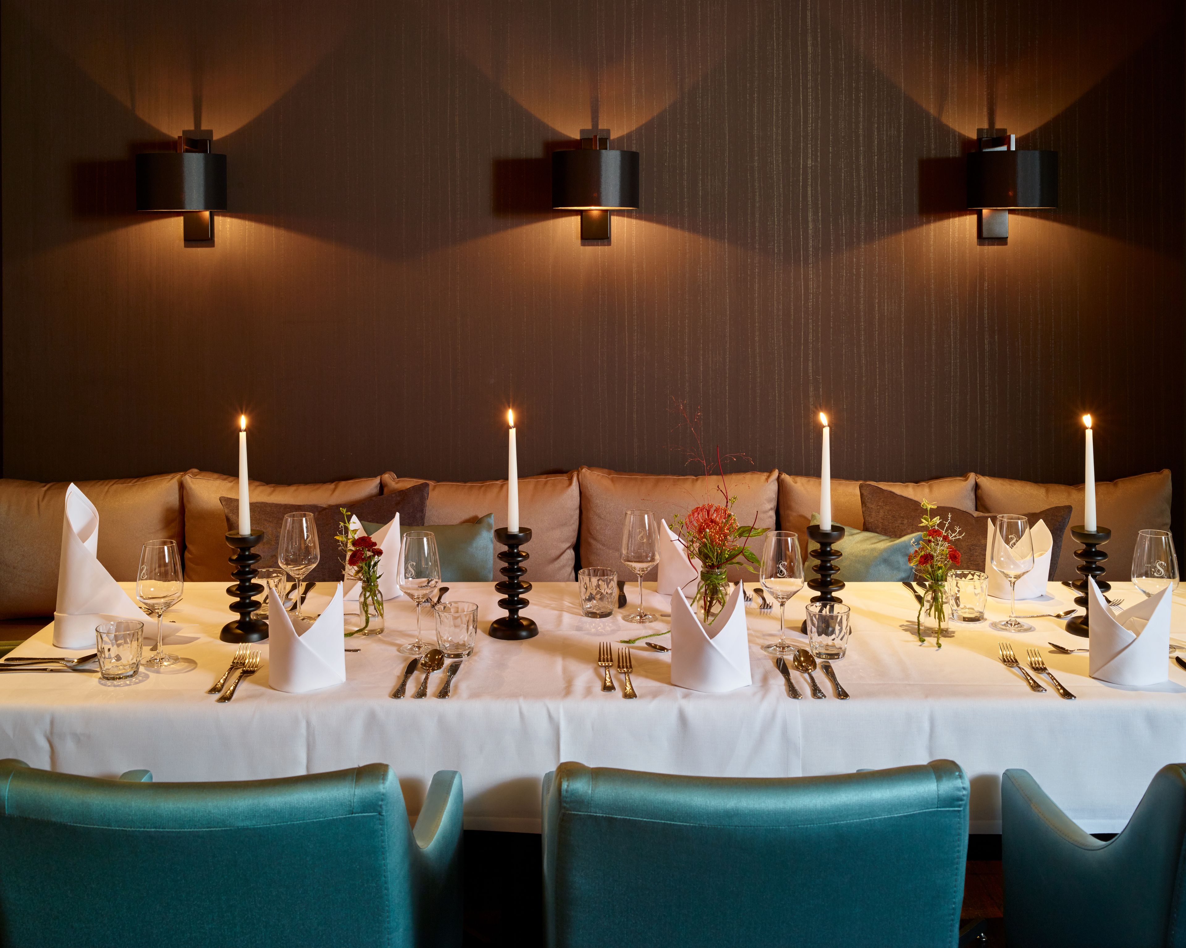 dinner served, regional cuisine, al fresco dining