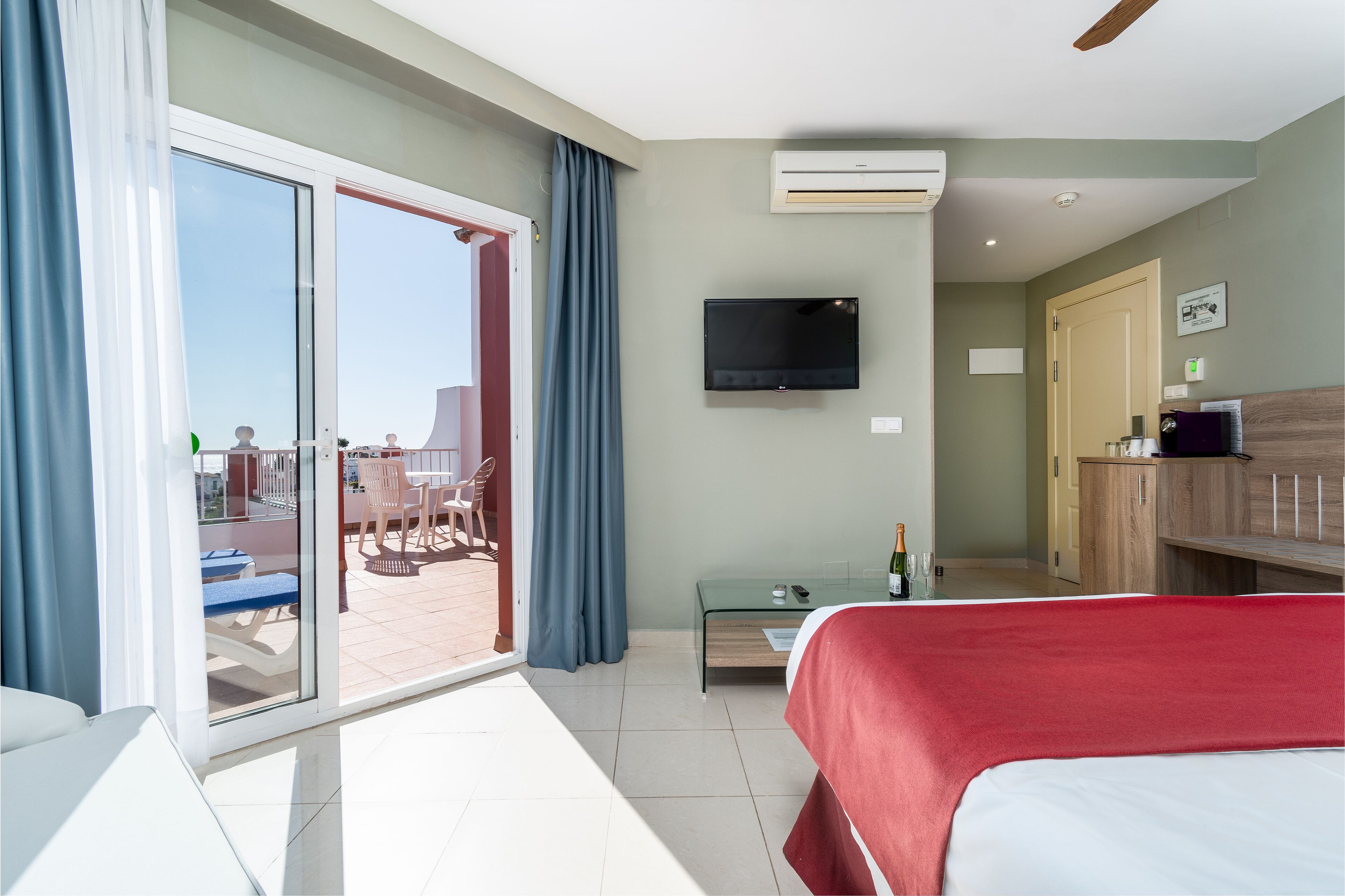 superior room, terrace, partial ocean view | memory-foam beds, minibar, in-room safe, individually furnished