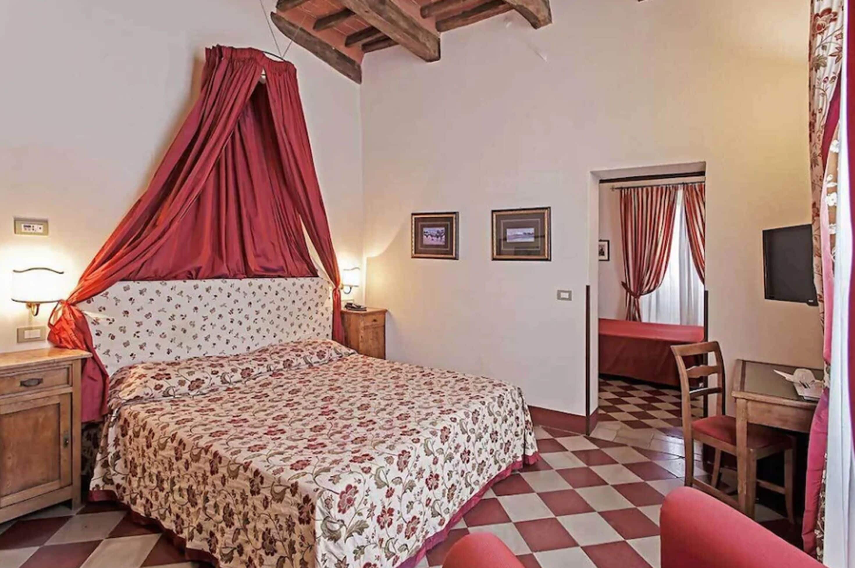 Photo - Il Chiostro Del Carmine