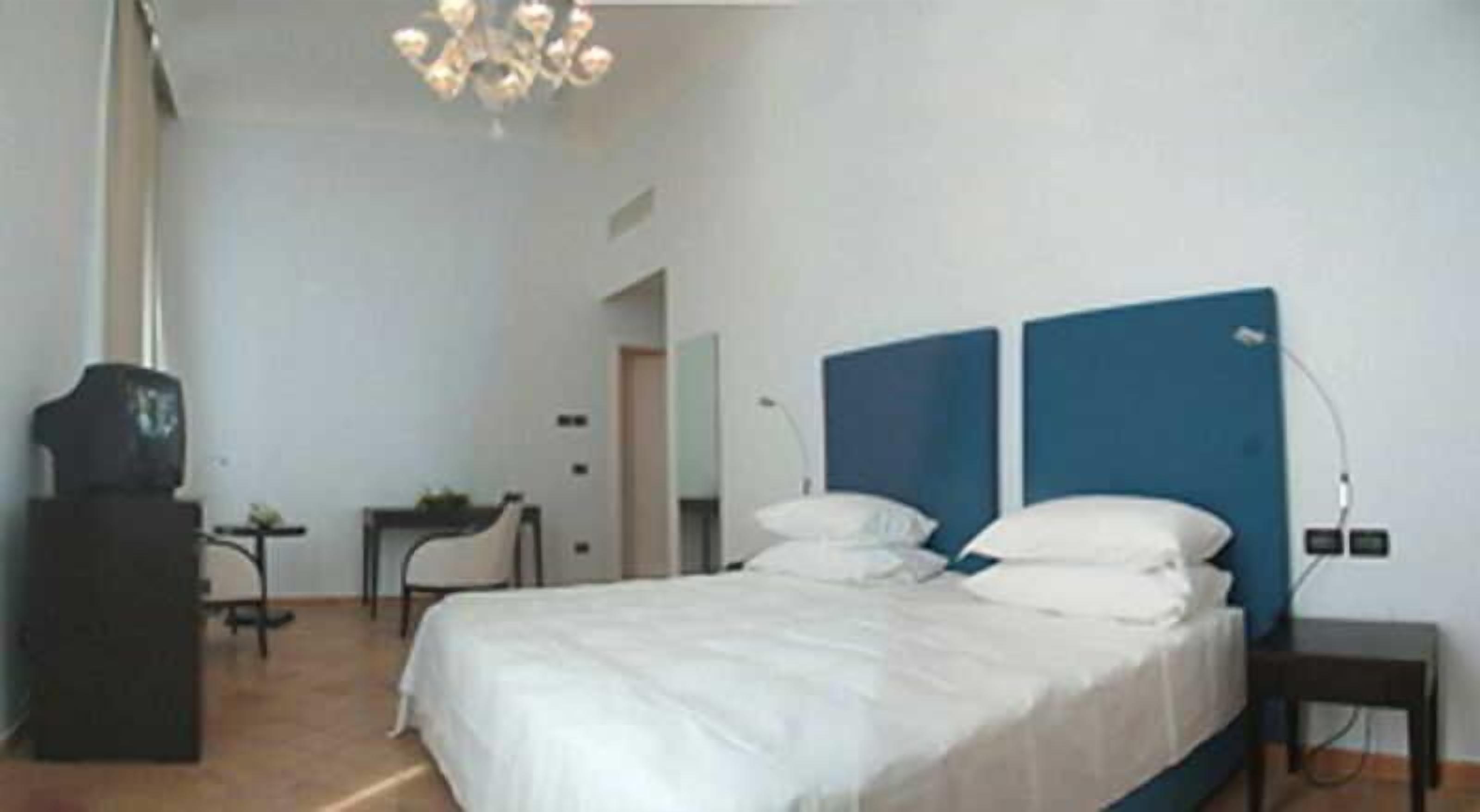 Couette en duvet d'oie, minibar, coffres-forts dans les chambres, bureau