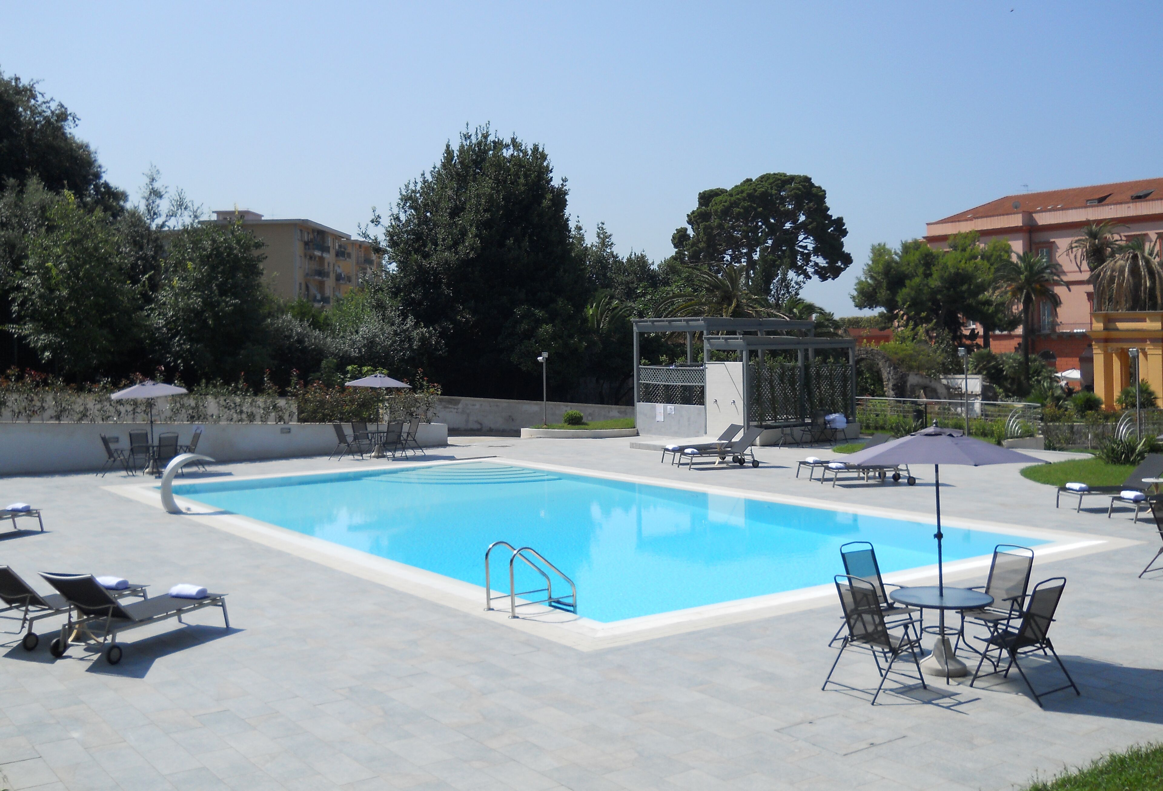 Piscine extérieure (ouverte en saison)