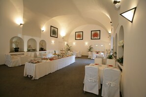 Free daily buffet breakfast - Miglio D'Oro Park Hotel (Ercolano)