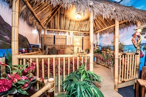 Room (Hawaiian Hideaway) | Premium bedding, individually decorated, individually furnished