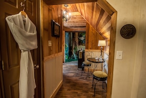 Room (Enchanted Forest)