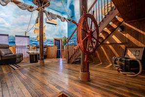 Room (Treasure Island I)