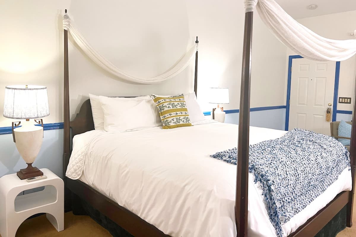 St Andrews in the Cottage | 1 bedroom, premium bedding, laptop workspace, iron/ironing board