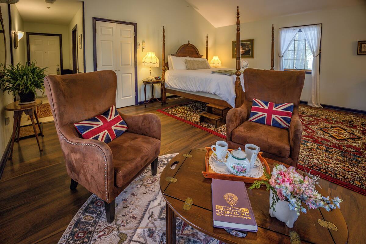 Shakespeare in the Barn | 1 bedroom, premium bedding, laptop workspace, iron/ironing board