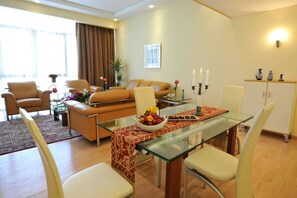 In-room dining - One Juffair Luxury Serviced Apartments (Manama)