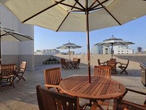 Terrace/patio - One Juffair Luxury Serviced Apartments (Manama)
