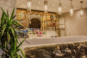 Bar (in der Unterkunft)