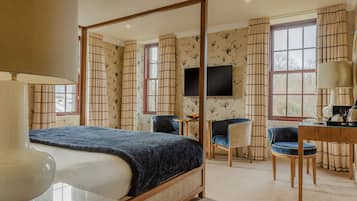 Camera Superior, 1 letto king, non fumatori (Four Poster Bed) | Una scrivania, ferro/asse da stiro, letti aggiuntivi (a pagamento)