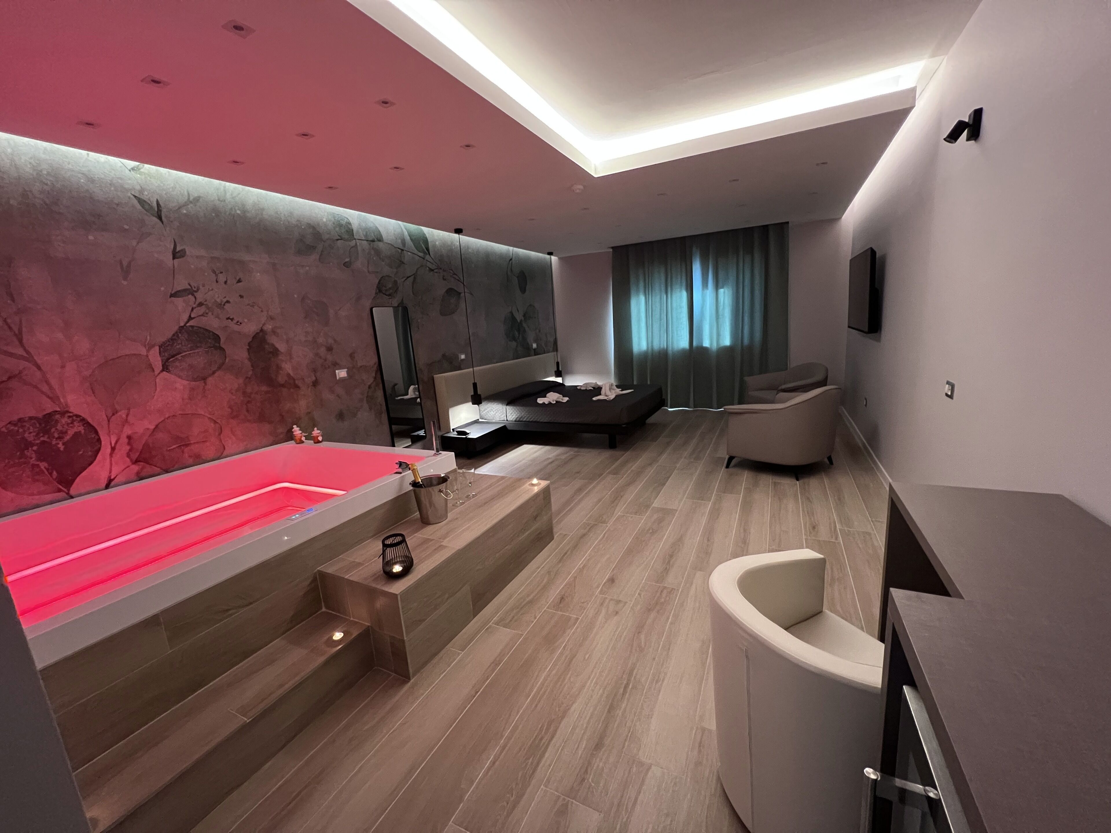 Camera Luxury, 1 letto matrimoniale | Una cassaforte in camera, una scrivania, postazione laptop