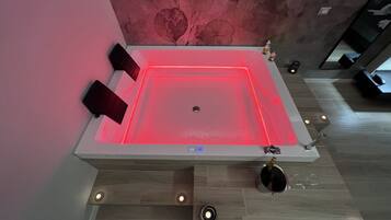 Luxury Room, 1 Double Bed | In-room safe, desk, laptop workspace, soundproofing