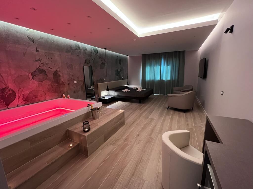 Luxury Room, 1 Double Bed | Living area | LCD TV